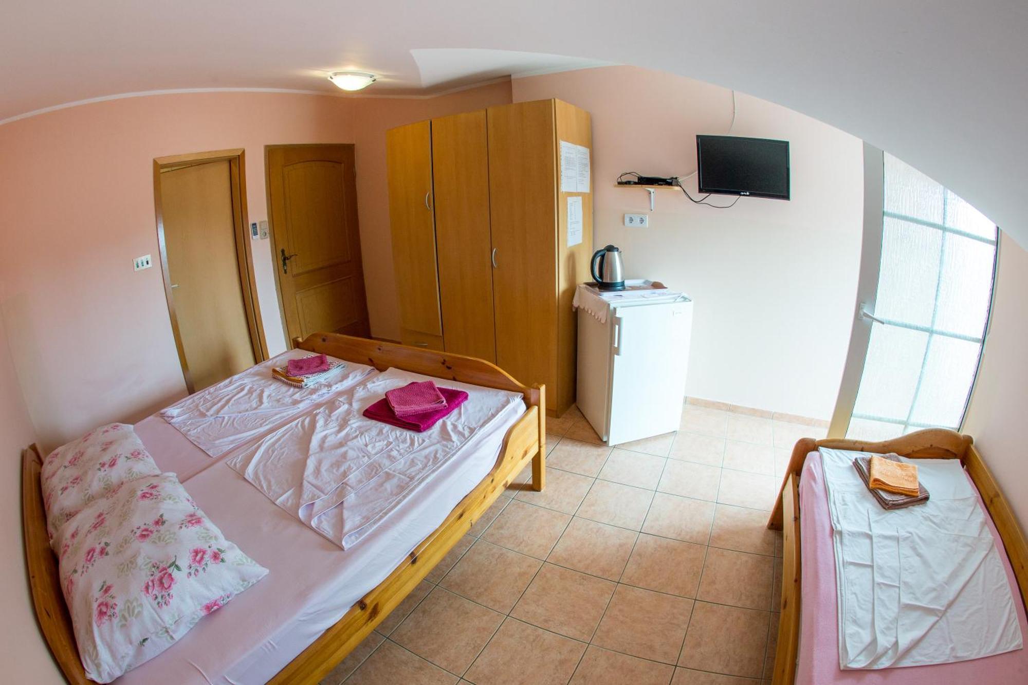 Guest House Almond Bečići Rum bild