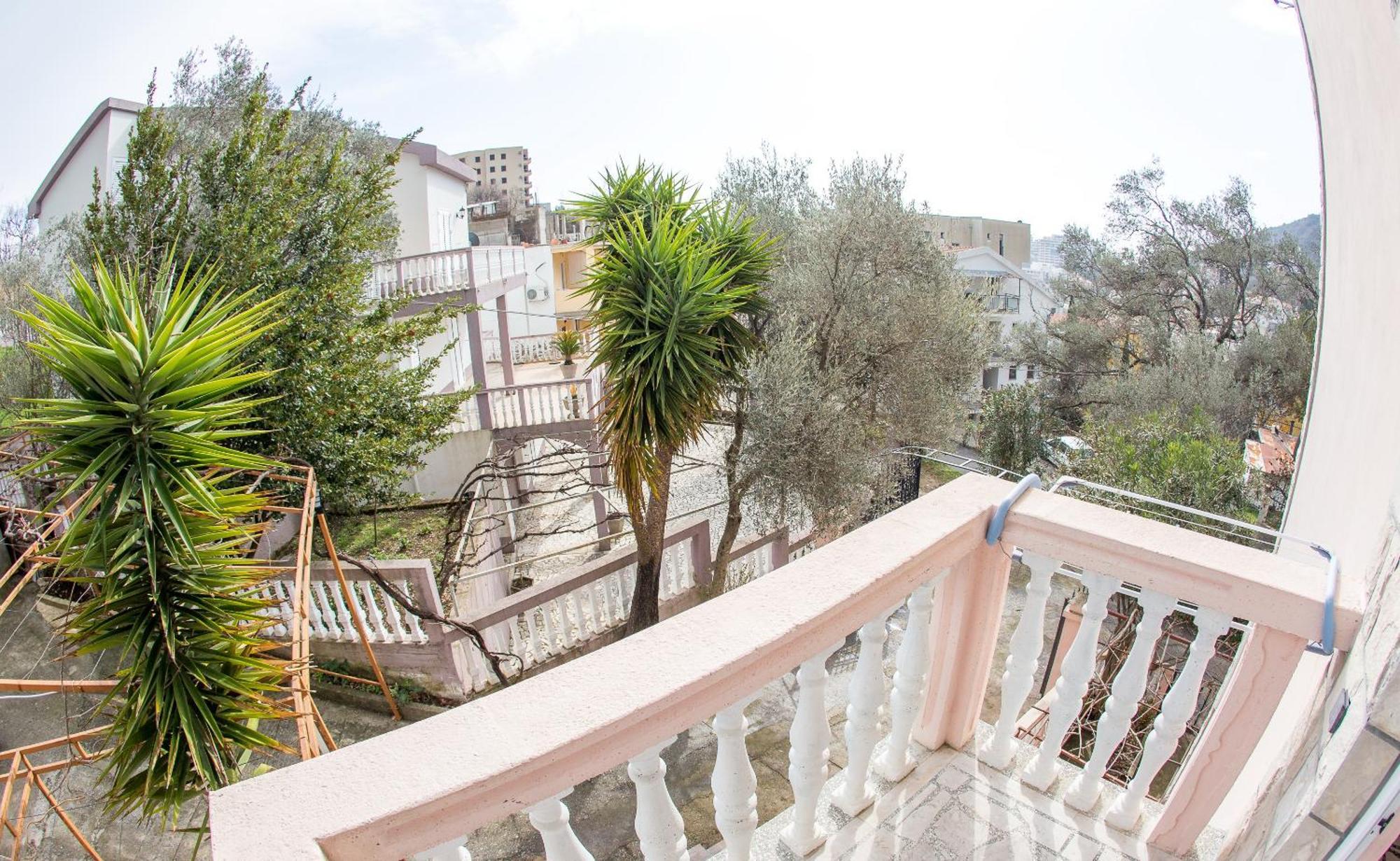 Guest House Almond Bečići Rum bild