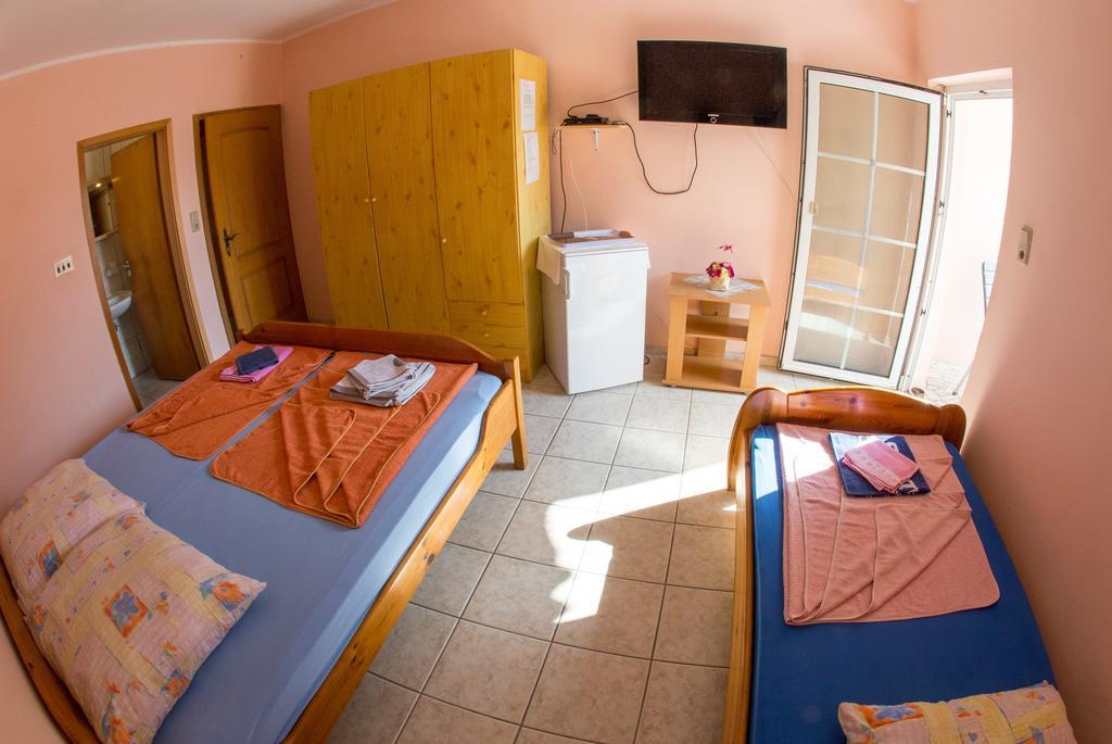 Guest House Almond Bečići Exteriör bild